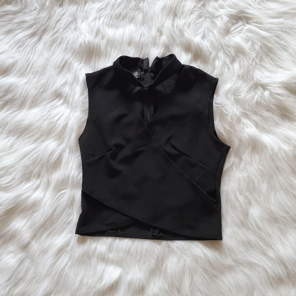 CHOKER NECK SLEEVELESS CROPPED TOP - Picture 2 of 3